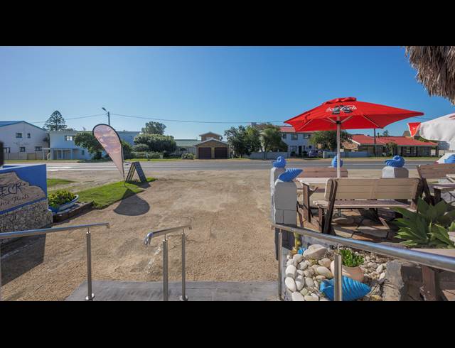 5 BEDROOM FREESTANDING FOR SALE IN OCEANVIEW HEIGHTS